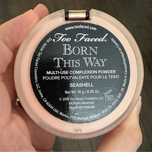 NEW Born this way pressed powder foundation - Picture 2 of 2